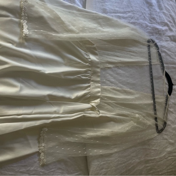 Flora Nikrooz Showstopper Robe - Picture 2 of 9